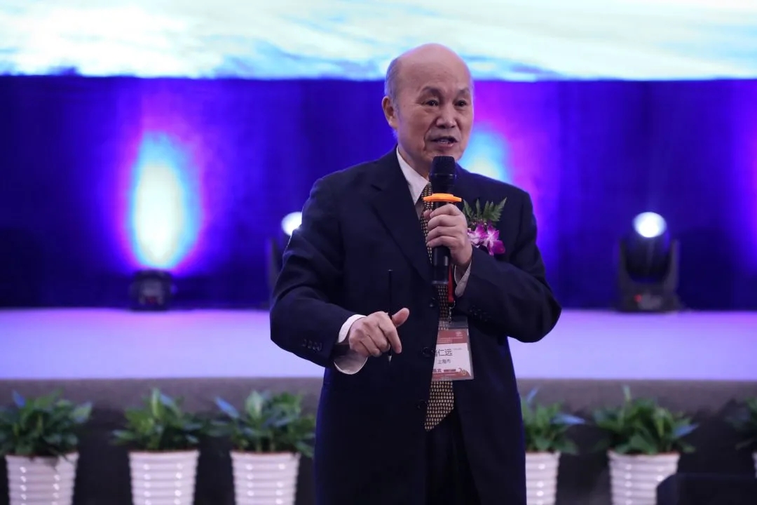 褚仁,遠,為,眼科,發展,添磚加瓦,COOC,學術會議,