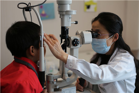 屈光矯視,?，斎鹨曆劭?上海眼科醫院